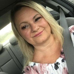 Meet your Posher, Carri